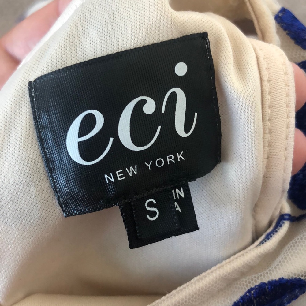 ECI Dress - Picture 4 of 4